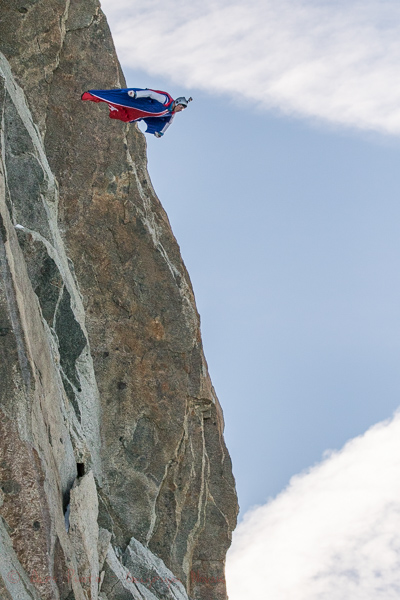 Wingsuit jumping at Aiguille du Midi