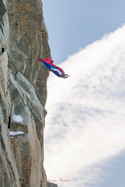 Wingsuit jumping at Aiguille du Midi