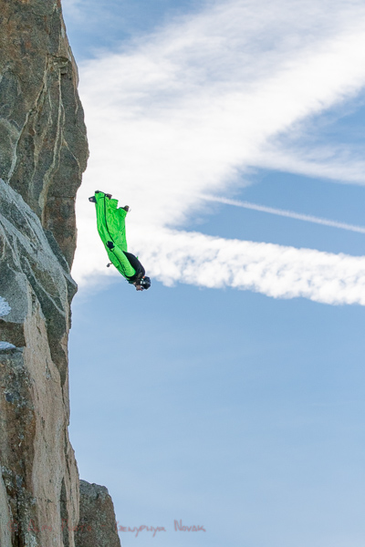 Wingsuit jumping at Aiguille du Midi