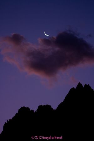 Crescent Moon, Cloud Mountain